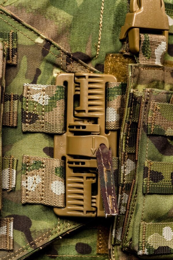 advanced tactical vest buckle front close up